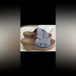 Franco Sarto wedges